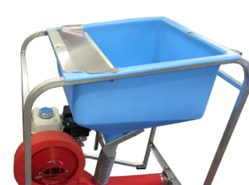 2024 catalogue example - S80 - Hopper and feed bag shelf detail (pictured options subject to configuration)